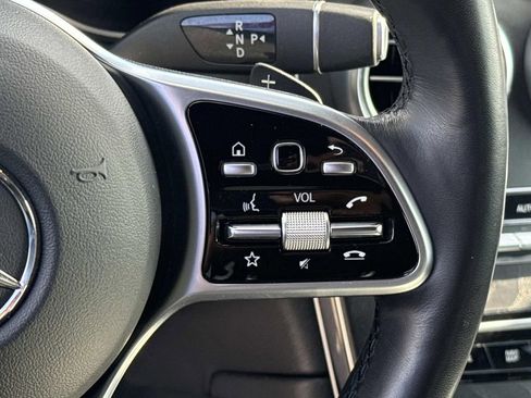 Used 2022 Mercedes-Benz GLC 300 4MATIC w/ AMG Line image 23