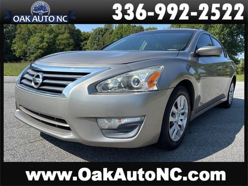 Used 2013 Nissan Altima 2.5 S FWD image 1