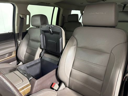 Used 2018 GMC Yukon XL Denali w/ Open Road Package AWD/4WD image 22