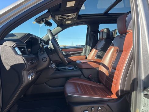 Used 2023 GMC Yukon Denali Ultimate image 7
