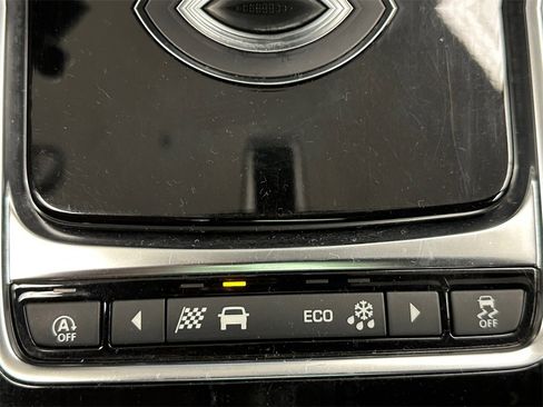 Used 2019 Jaguar F-PACE R-Sport image 22