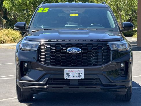 Used 2025 Ford Explorer ST-Line AWD/4WD image 7
