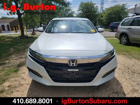 Used 2018 Honda Accord Touring image 2