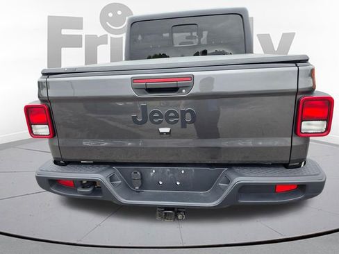 Used 2023 Jeep Gladiator Sport AWD/4WD image 6