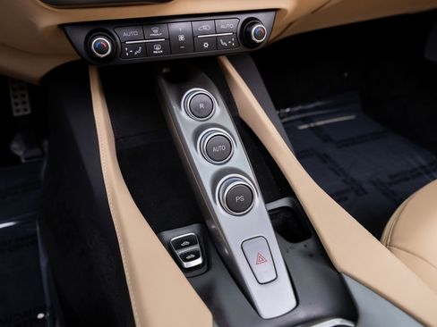 Used 2019 Ferrari Portofino Base image 42