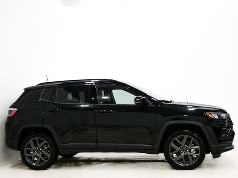 New 2026 Jeep Compass Limited image 4