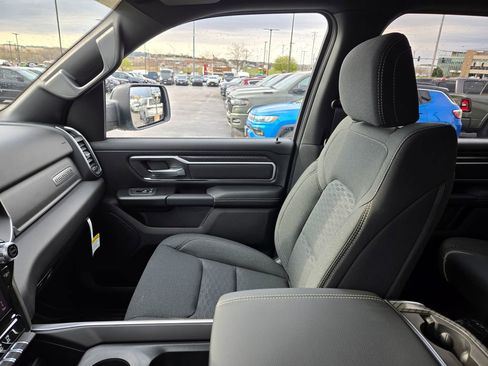 New 2026 RAM 1500 4x4 Crew Cab image 23