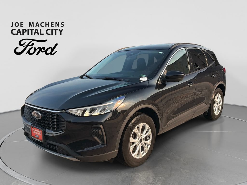 Used 2023 Ford Escape Active w/ Tech Pack #2 AWD/4WD image 9