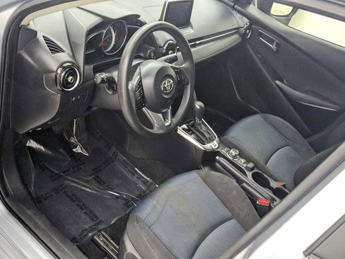 Used 2018 Toyota Yaris iA image 13