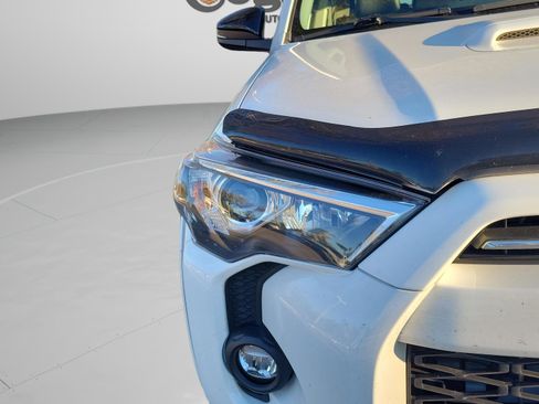 Used 2021 Toyota 4Runner Venture image 12