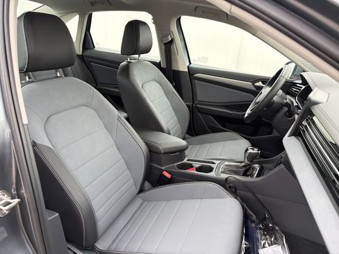 Used 2025 Volkswagen Jetta SE w/ Sunroof Package FWD image 51