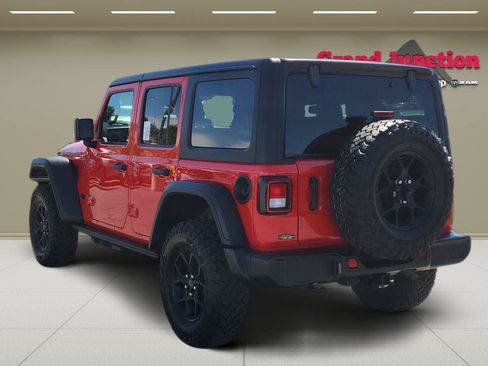 Used 2026 Jeep Wrangler Unlimited Sport AWD/4WD image 5