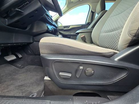 Used 2022 Ford Escape SE w/ SE Sport Appearance Package image 22