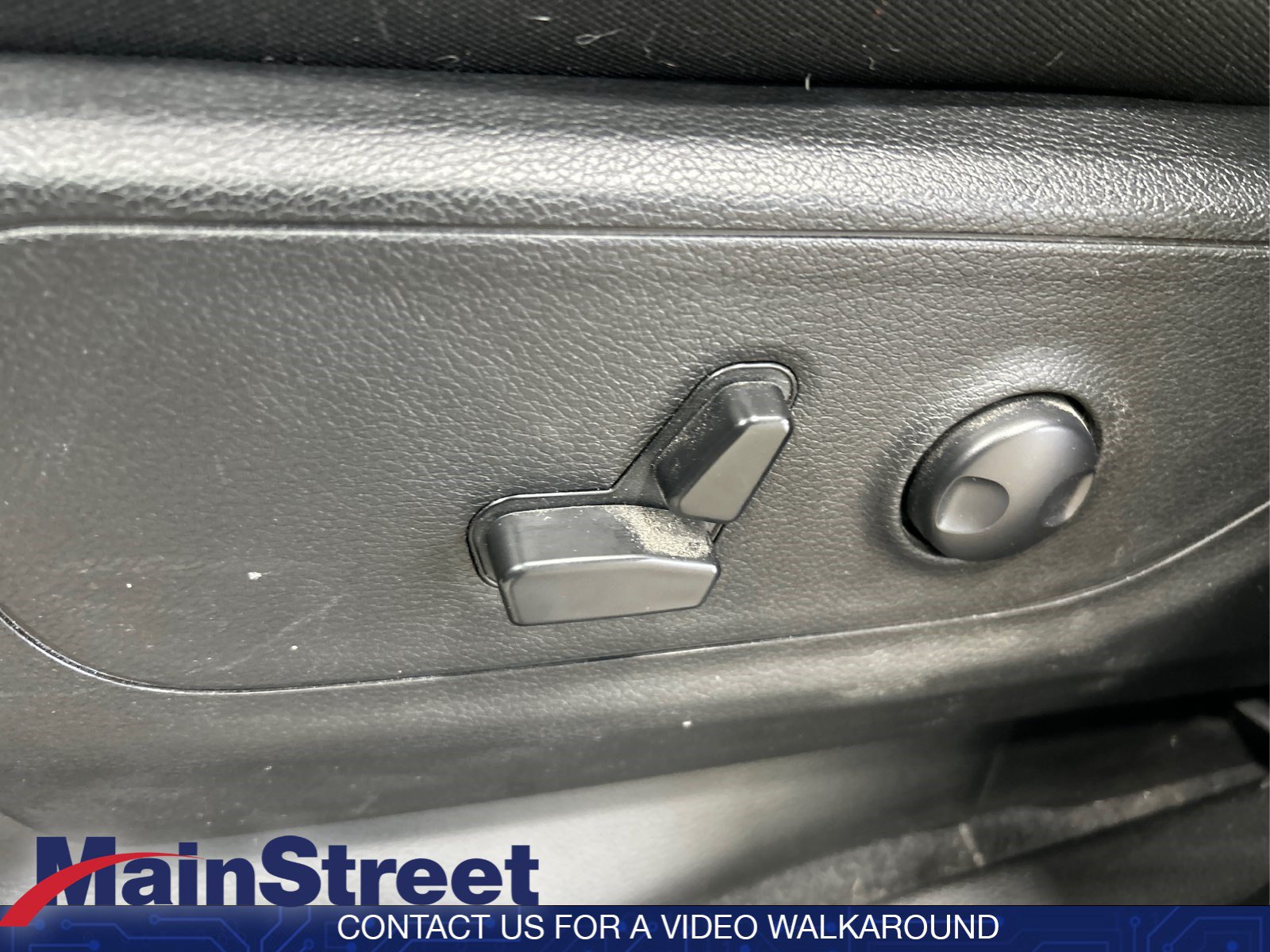 Used 2025 RAM 1500 Big Horn AWD/4WD image 30
