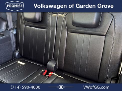 Used 2023 Volkswagen Tiguan SE w/ Panoramic Sunroof Package FWD image 27