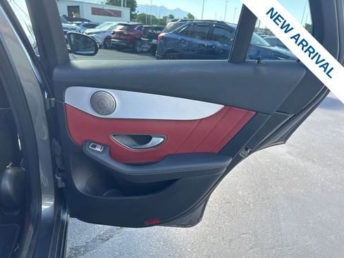 Used 2021 Mercedes-Benz GLC 300 4MATIC image 12