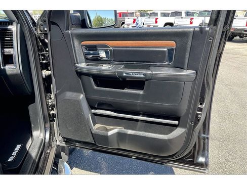 Used 2015 RAM 1500 Laramie w/ Convenience Group AWD/4WD image 26