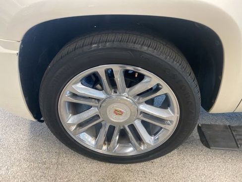 Used 2013 Cadillac Escalade ESV Platinum AWD/4WD image 13