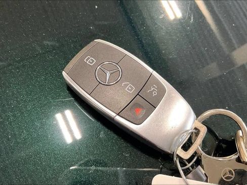 Used 2019 Mercedes-Benz C 300 4MATIC Sedan image 11