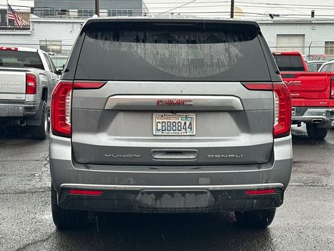 Used 2021 GMC Yukon XL Denali image 3