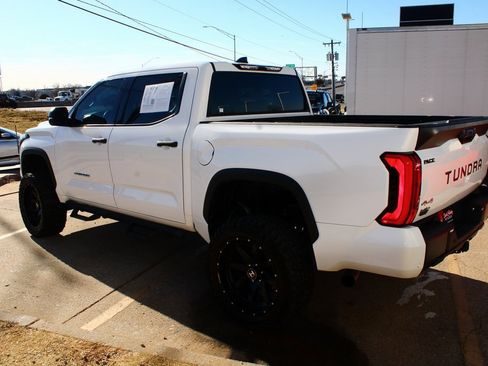 Used 2022 Toyota Tundra SR5 w/ SR5 Convenience Package image 11