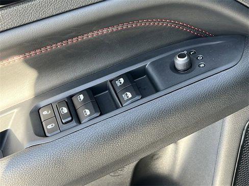 New 2026 Jeep Compass Trailhawk w/ Sun, Sound & Navigation Group image 15