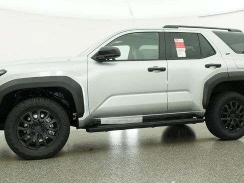 Used 2026 Toyota 4Runner SR5 RWD image 18
