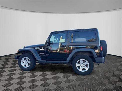 Used 2013 Jeep Wrangler Freedom Edition image 7
