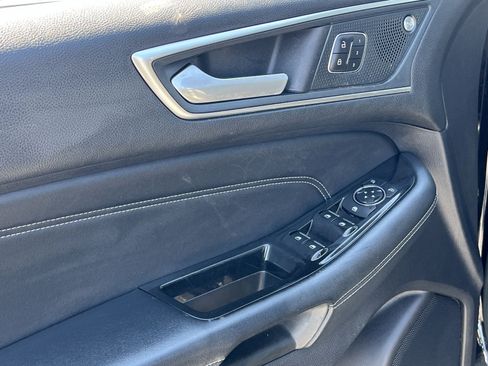 Used 2019 Ford Edge Titanium w/ Equipment Group 301A FWD image 15