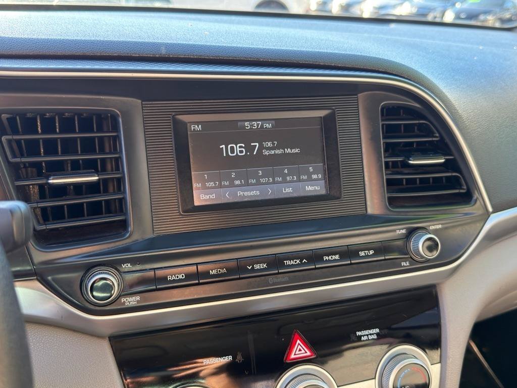 Used 2019 Hyundai Elantra SE FWD image 29