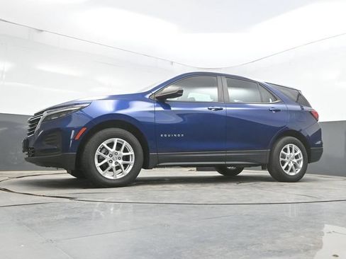 Used 2022 Chevrolet Equinox LS AWD/4WD image 39