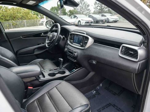 Used 2019 Kia Sorento SX FWD image 15