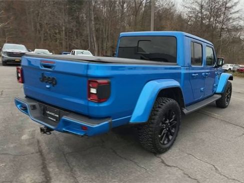 Used 2022 Jeep Gladiator Overland image 8