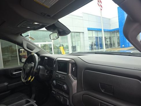 Used 2025 Chevrolet Silverado 2500 Custom w/ Custom Convenience Package AWD/4WD image 13