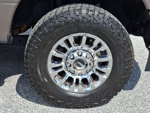 Used 2020 Ford F350 XLT w/ XLT Premium Package AWD/4WD image 11