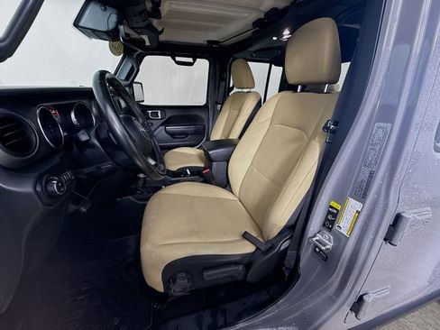 Used 2022 Jeep Gladiator Sport image 20