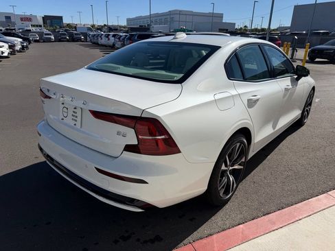 Used 2024 Volvo S60 B5 Core FWD image 5