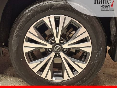 Certified 2023 Nissan Rogue SV image 14