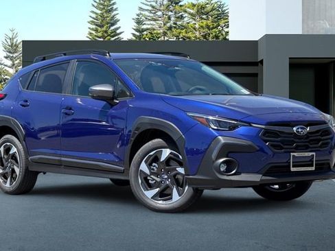 Used 2025 Subaru Crosstrek 2.5i Limited w/ Popular Package #3A image 2