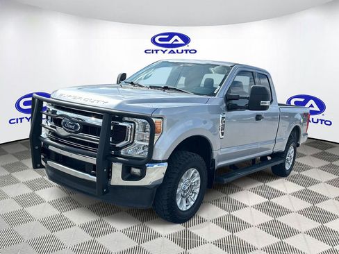 Used 2022 Ford F250 XLT w/ XLT Value Package AWD/4WD image 9