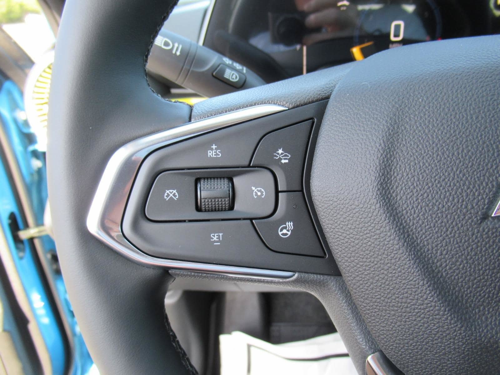 New 2026 Chevrolet Trax LT w/ Driver Confidence Package FWD image 24