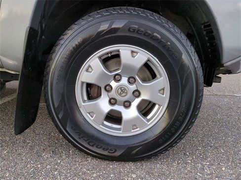 Used 2015 Toyota Tacoma PreRunner image 11