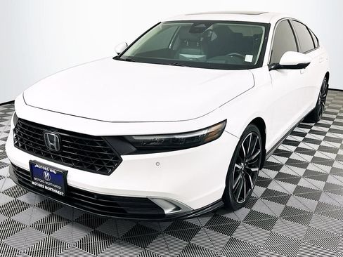 Used 2024 Honda Accord Touring image 5