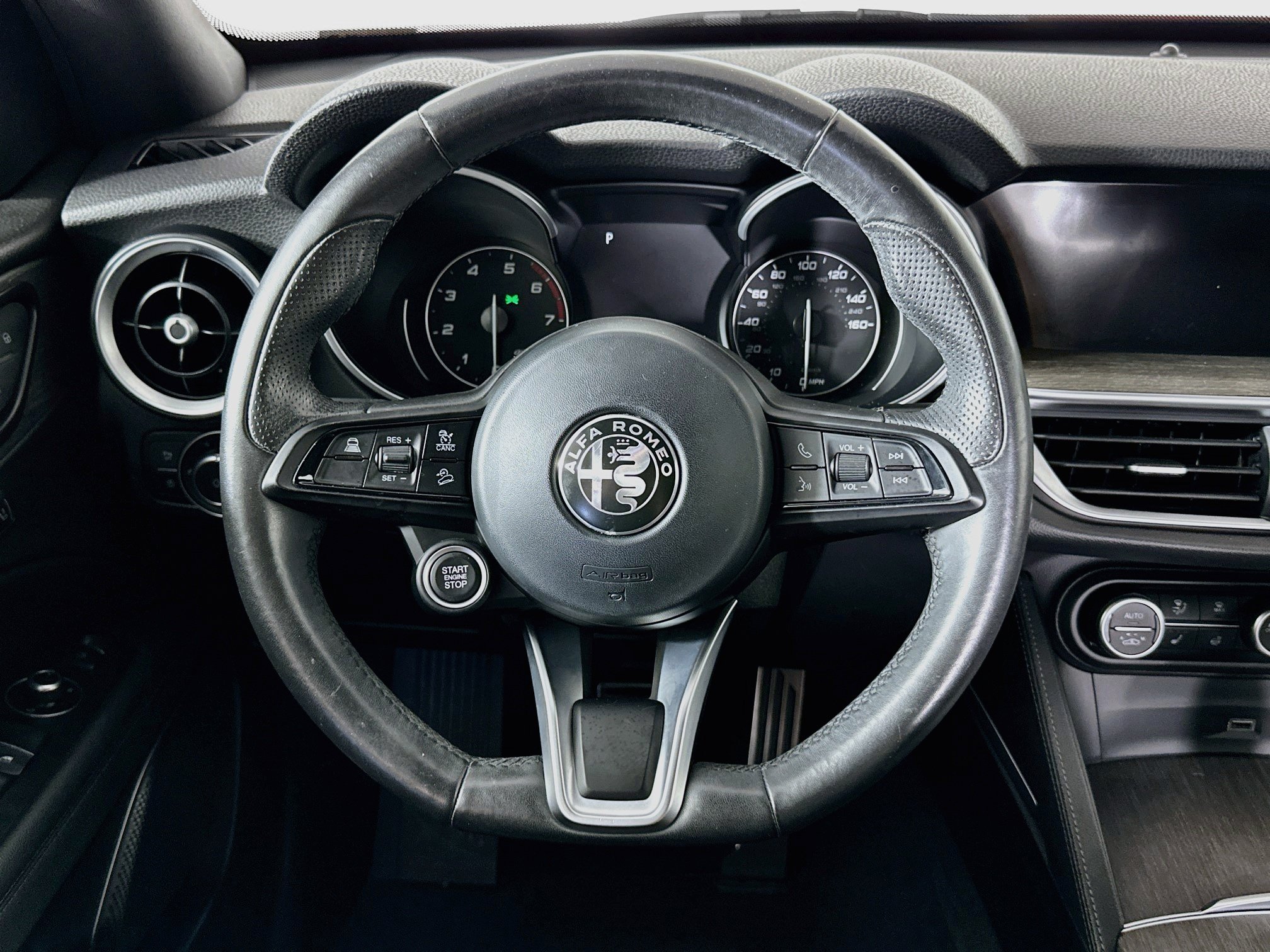 Used 2023 Alfa Romeo Stelvio Ti AWD/4WD image 18