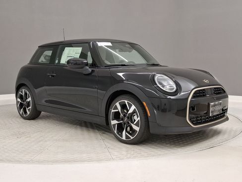 New 2026 MINI Cooper 2-Door Hardtop FWD image 5