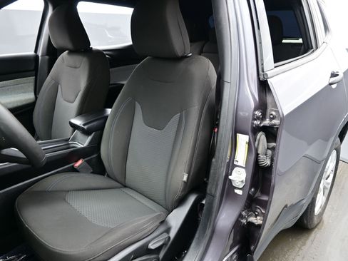 Used 2024 Jeep Compass Sport AWD/4WD image 11