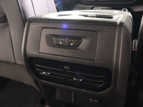 Used 2025 Chevrolet Silverado EV LT AWD/4WD image 16