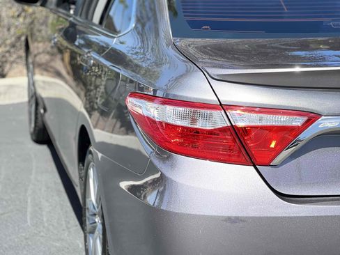 Used 2017 Toyota Camry SE w/ Moonroof Package image 53