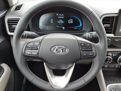 New 2026 Hyundai Venue SEL image 20