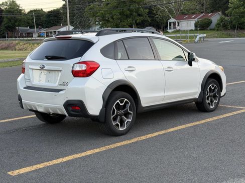 Used 2014 Subaru Crosstrek 2.0i Premium w/ Moonroof Package AWD/4WD image 5